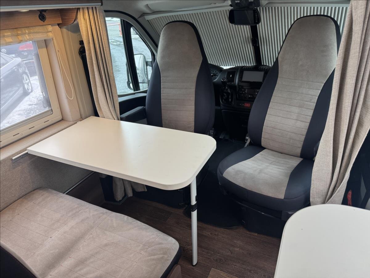 Peugeot Ostatní Ostatní 3,0 l 130 kw