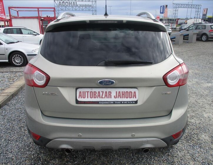 Ford Kuga SUV / Terénní 2,0 l 100 kw