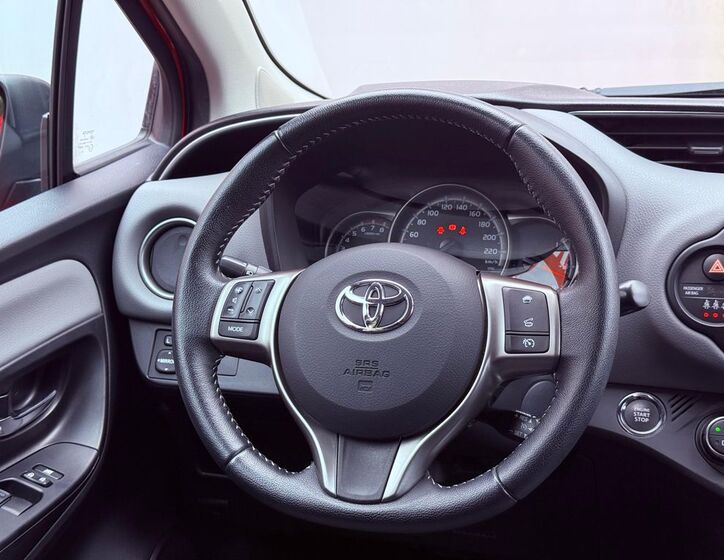 Toyota Yaris 15