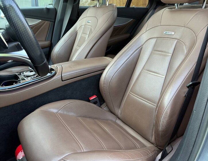 Mercedes-Benz Třídy E Sedan / Limuzína 4,0 l 420 kw