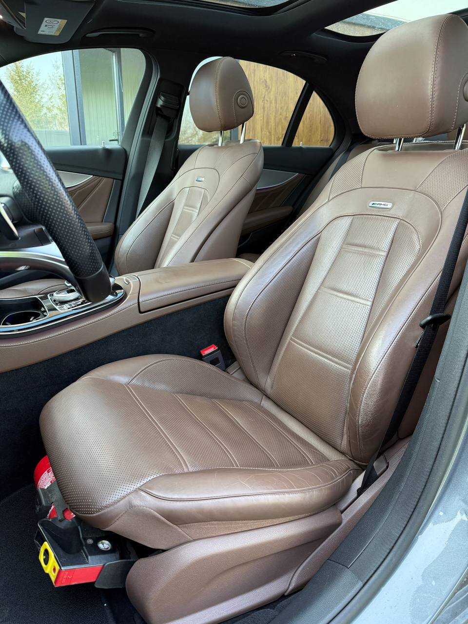 Mercedes-Benz Třídy E Sedan / Limuzína 4,0 l 420 kw