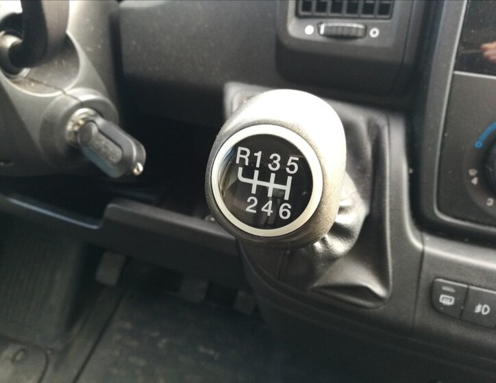 Peugeot Boxer Valník 2,2 l 110 kw