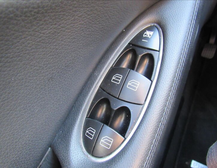 Mercedes-Benz CLS Sedan / Limuzína 3,0 l 165 kw