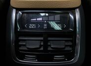 Volvo XC90 29
