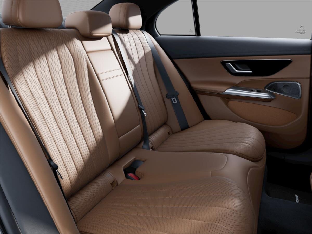 Mercedes-Benz Třídy E Sedan / Limuzína 2,0 l 145 kw