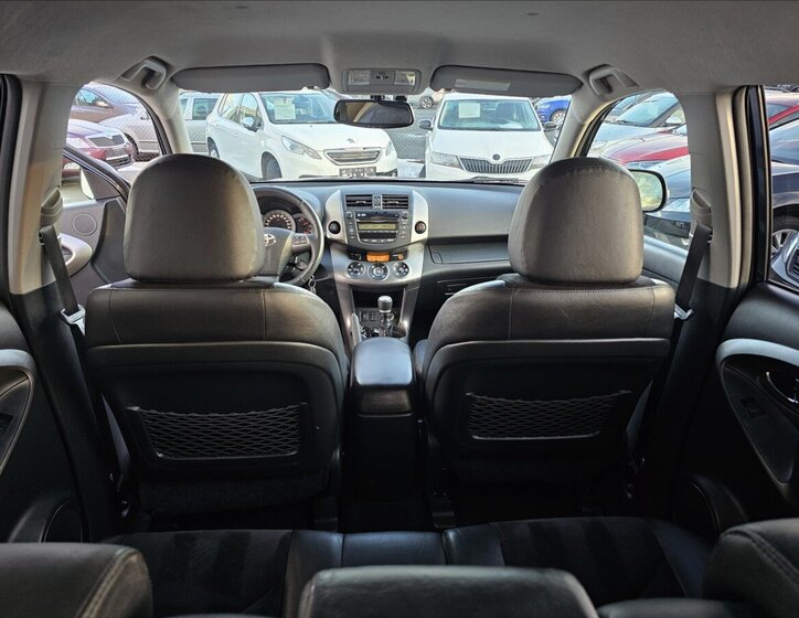 Toyota RAV4 Kombi 2,2 l 110 kw