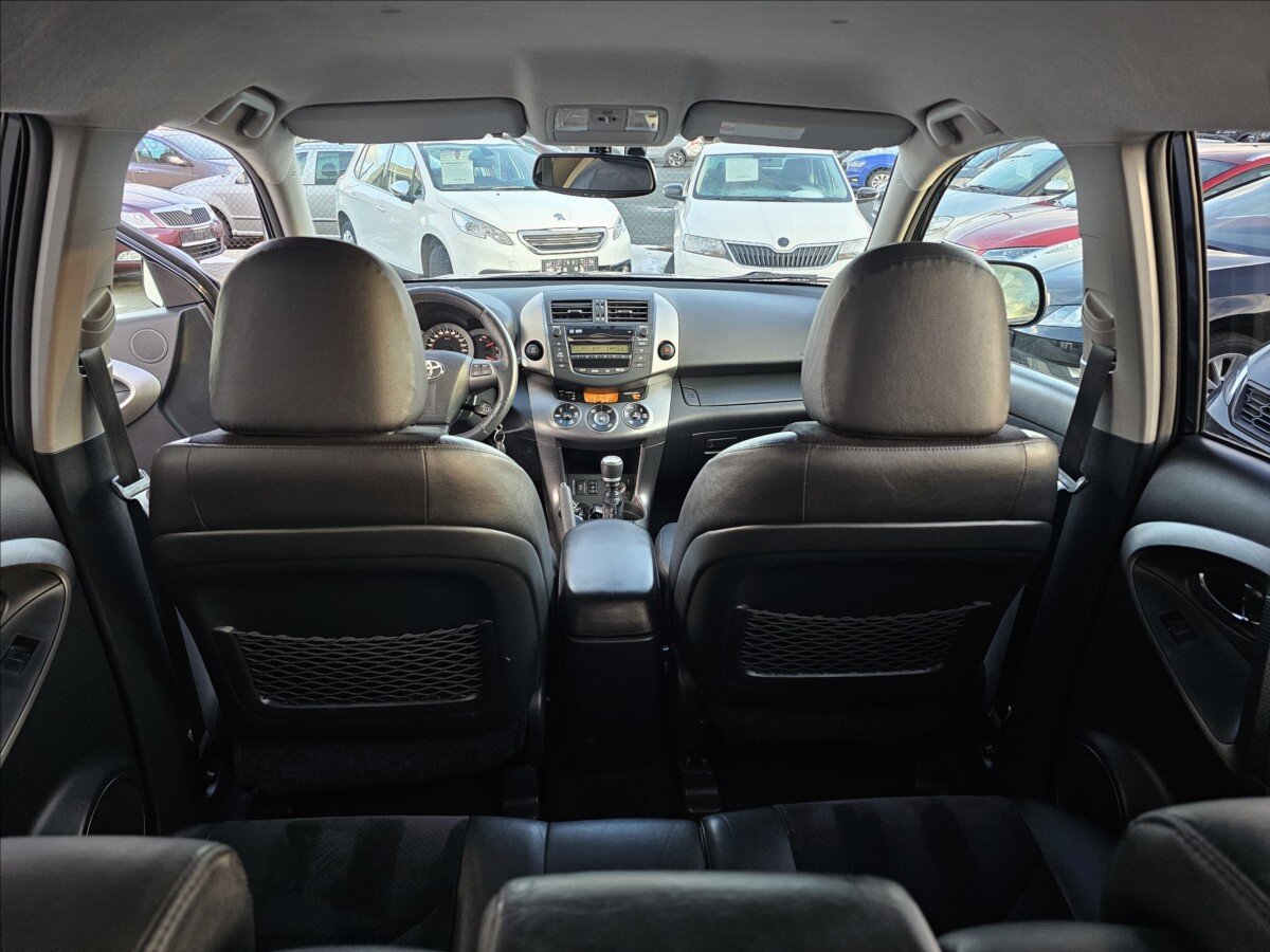 Toyota RAV4 Kombi 2,2 l 110 kw