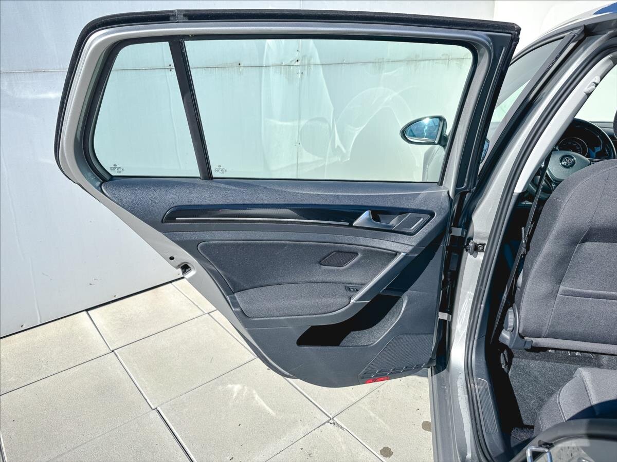 Volkswagen Golf Hatchback 1,4 l 81 kw