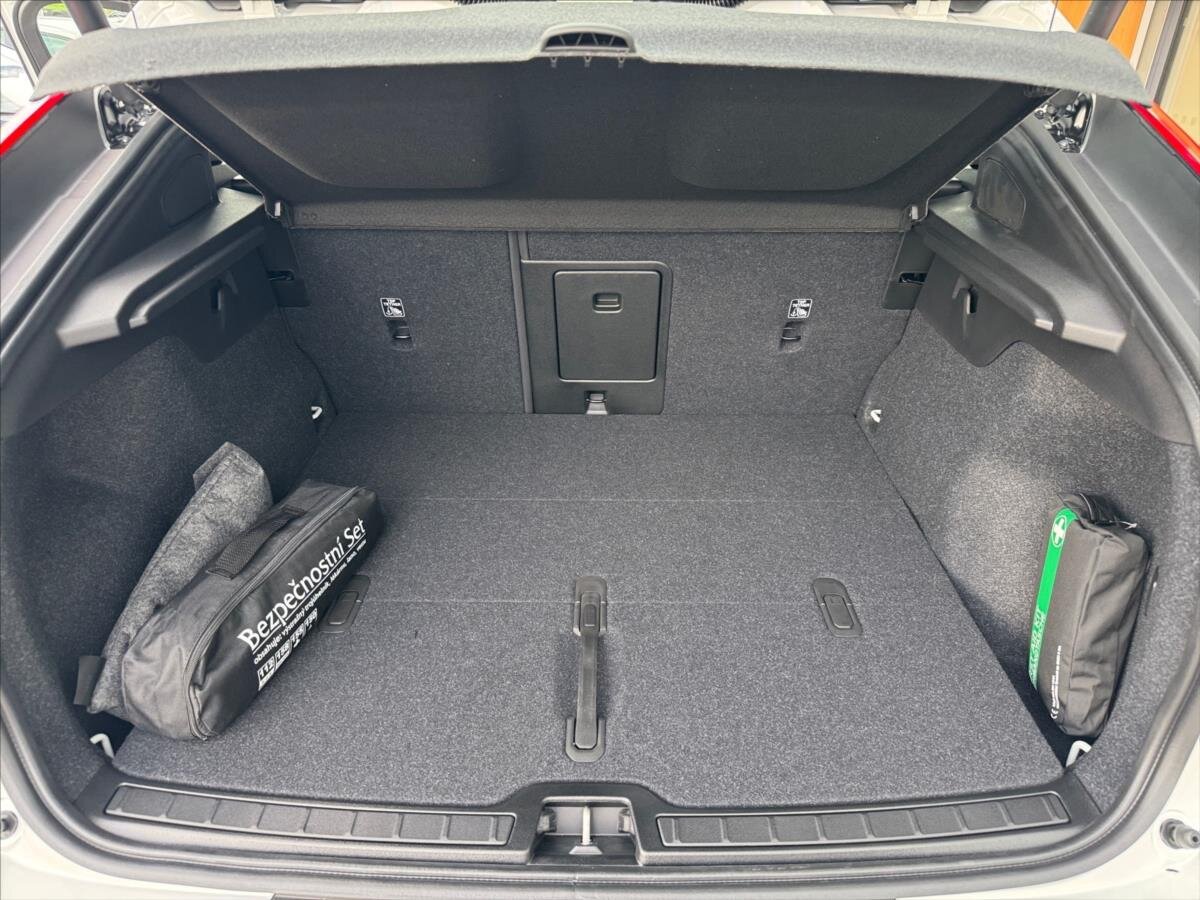 Volvo EC40 CUV 0,0 185 kw