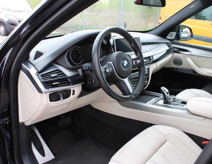 BMW X5 SUV / Terénní 3,0 l 225 kw