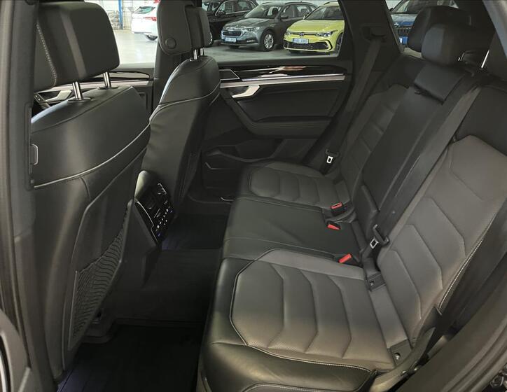 Volkswagen Touareg 40