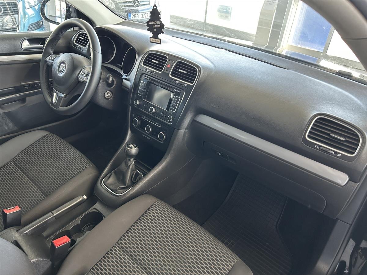 Volkswagen Golf Kombi 1,6 l 77 kw