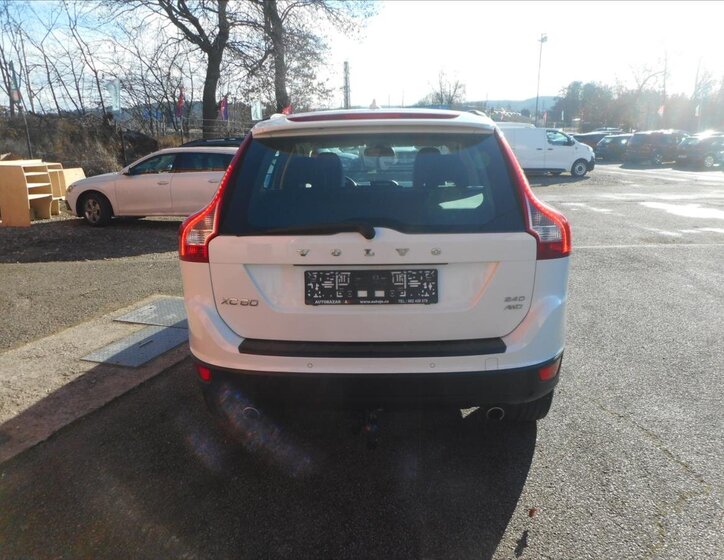 Volvo XC60 SUV / Terénní 2,4 l 120 kw