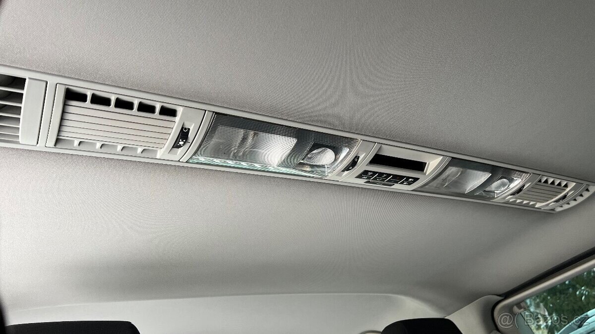 Volkswagen Caravelle VAN-Minibus 0,0 0