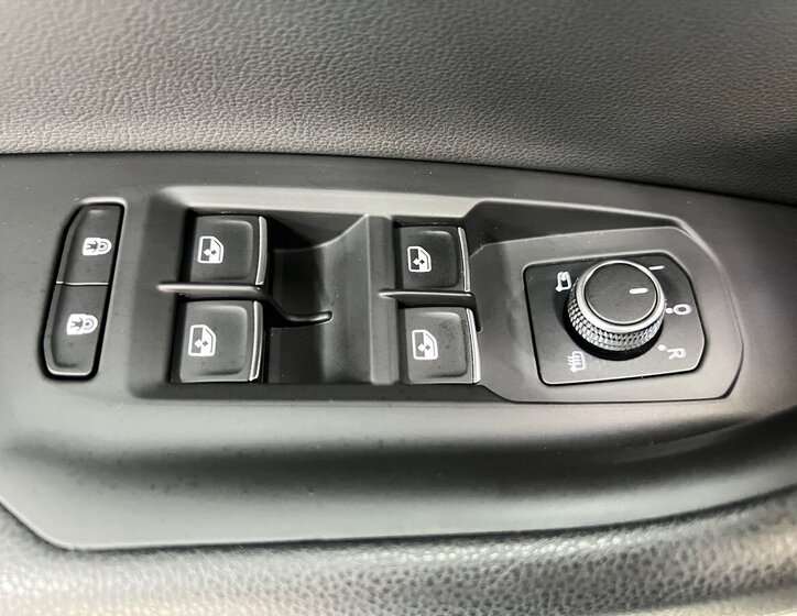 Volkswagen Touareg SUV 3,0 l 210 kw