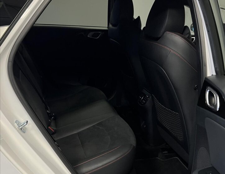 KIA ProCeed Hatchback 1,6 l 150 kw