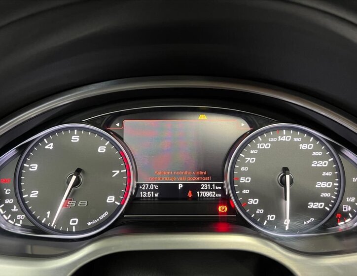Audi S8 Sedan / Limuzína 4,0 l 382 kw