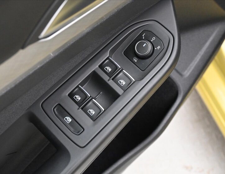 Volkswagen Golf Hatchback 999,0 81 kw