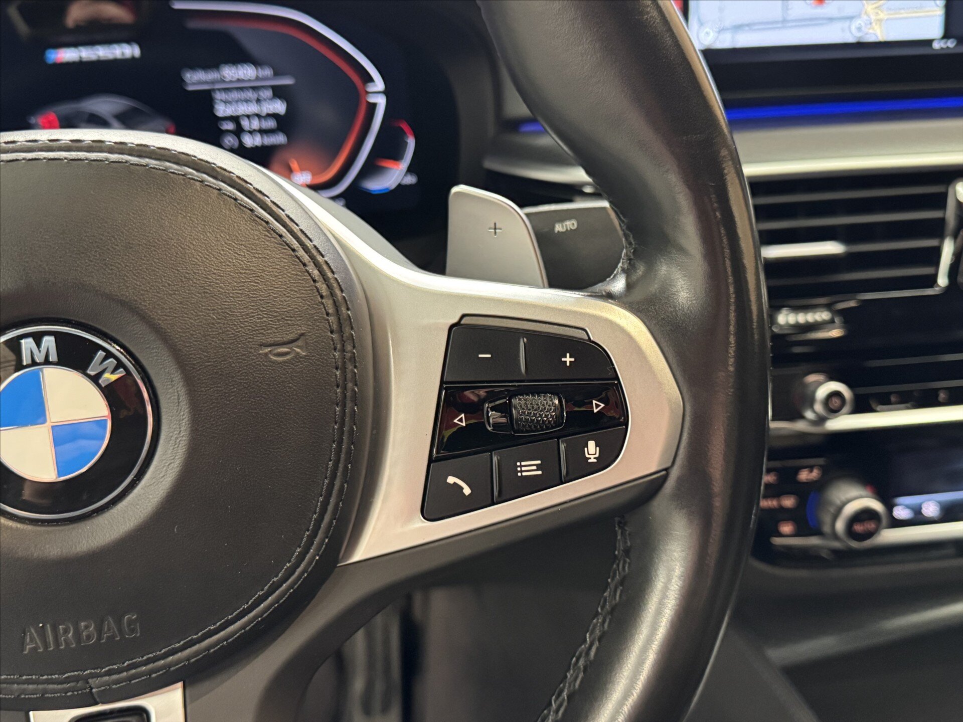 BMW Řada 5 Sedan / Limuzína 4,4 l 390 kw