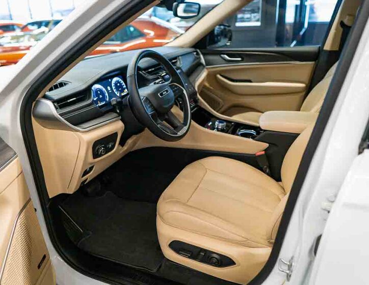 Jeep Grand Cherokee 11