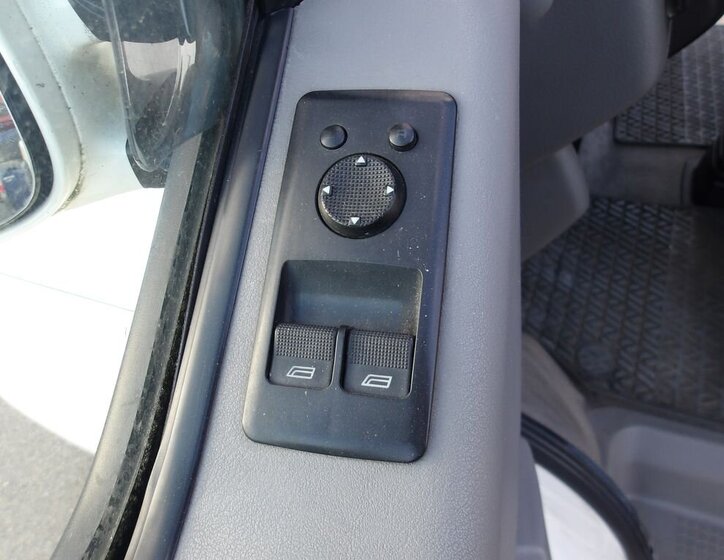 Volkswagen Multivan VAN / Minibus 2,5 l 75 kw