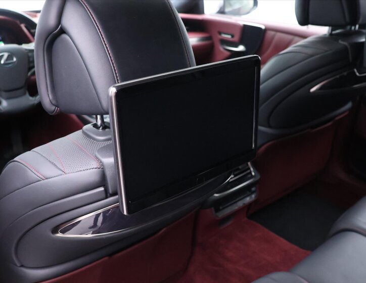 Lexus LS 500h Sedan / Limuzína 3,5 l 220 kw