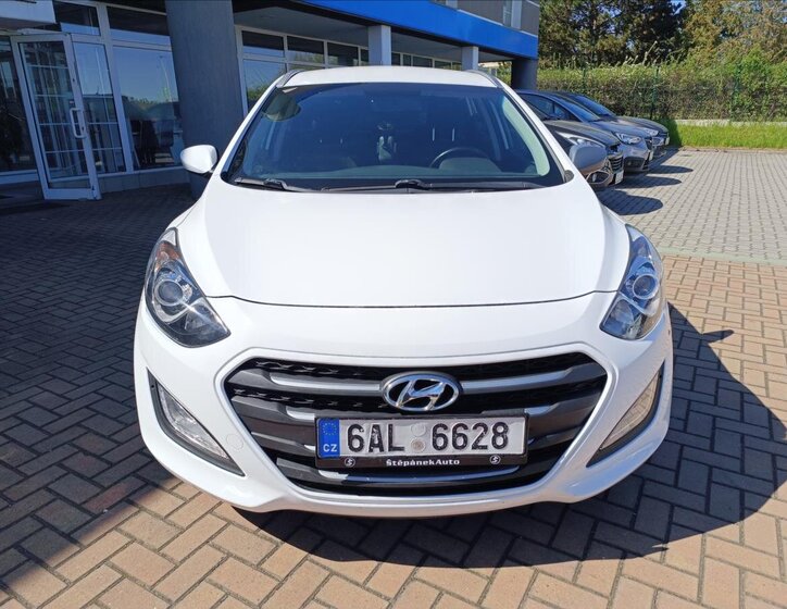 Hyundai i30 Kombi 1,6 l 88 kw