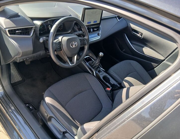 Toyota Corolla Sedan 1,5 l 92 kw