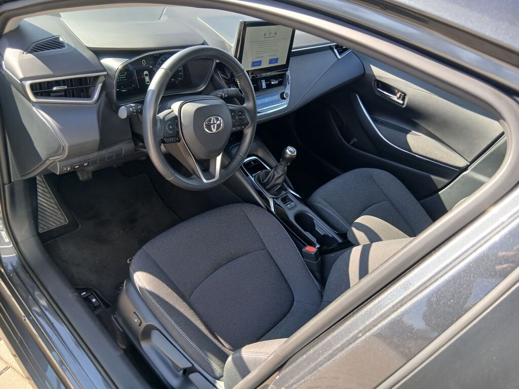 Toyota Corolla Sedan 1,5 l 92 kw