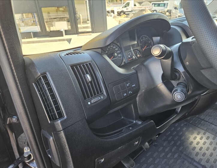 Peugeot Boxer 8