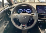 Toyota C-HR SUV 2,0 l 165 kw