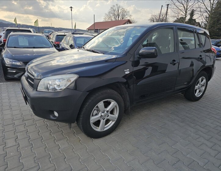 Toyota RAV4 Kombi 2,2 l 100 kw