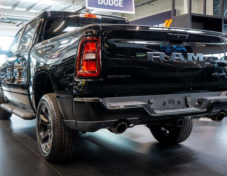 Dodge RAM 2