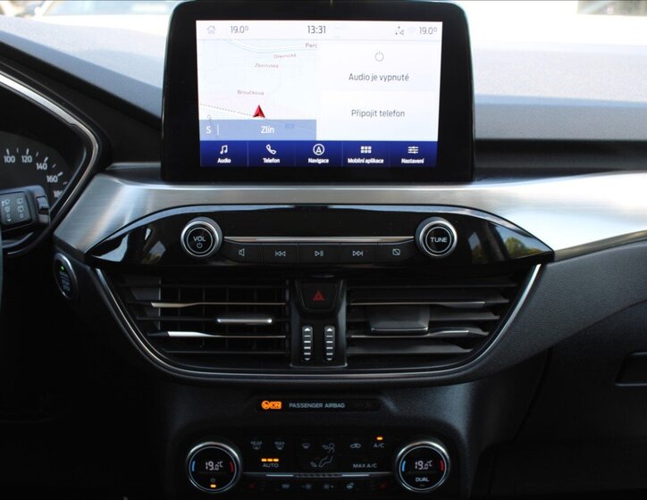 Ford Kuga SUV / Terénní 1,5 l 110 kw