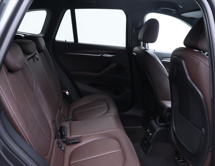 BMW X1 SUV / Terénní 2,0 l 140 kw