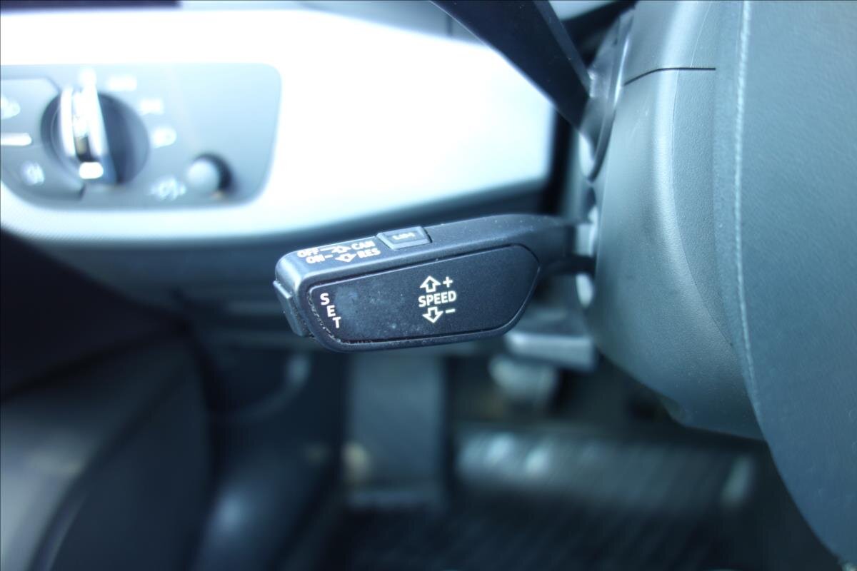 Audi A4 Sedan / Limuzína 2,0 l 110 kw