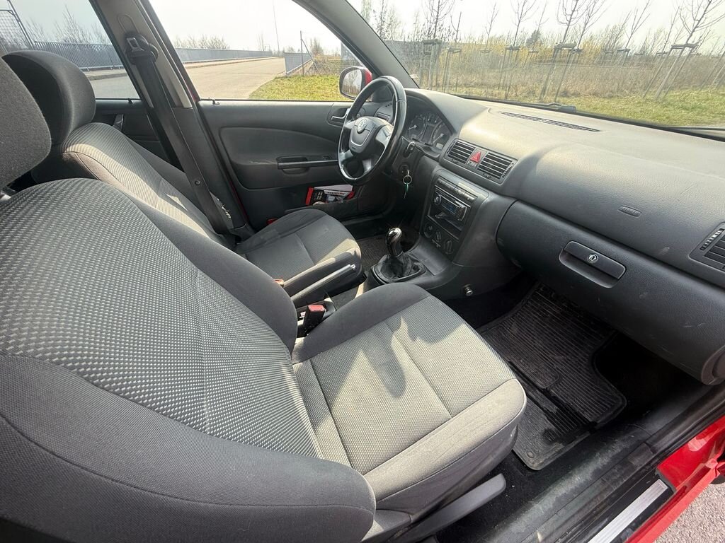 Škoda Octavia Sedan / Limuzína 1,6 l 75 kw