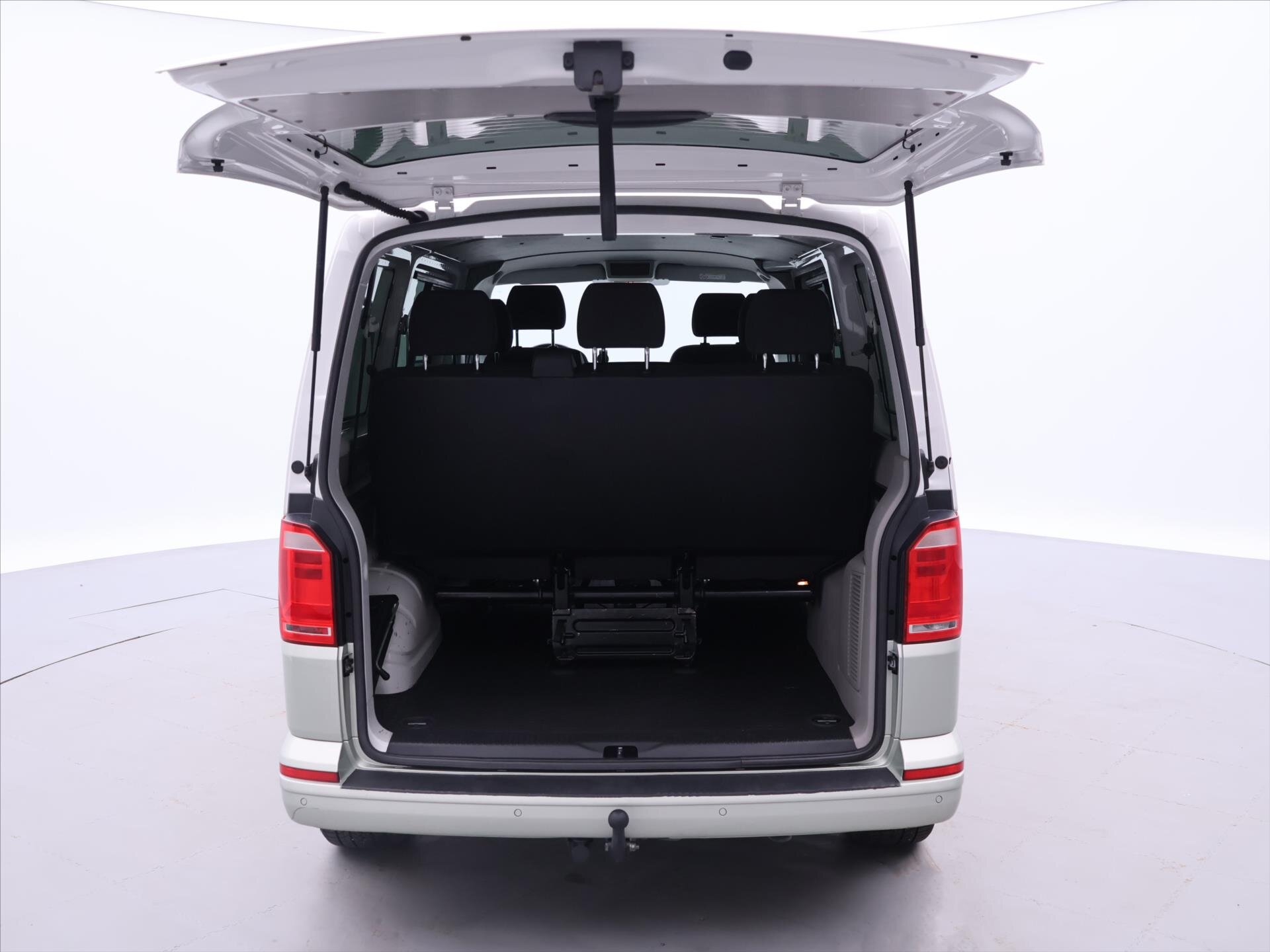 Volkswagen Transporter Kombi 2,0 l 110 kw