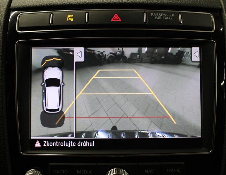 Volkswagen Touareg 25