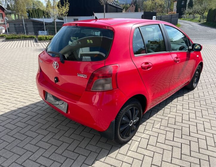Toyota Yaris Hatchback 1,3 l 64 kw