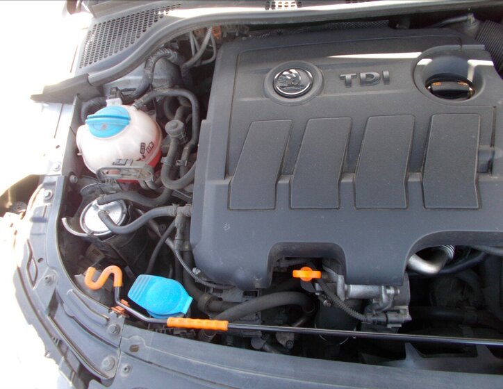 Škoda Rapid Sedan / Limuzína 1,6 l 77 kw