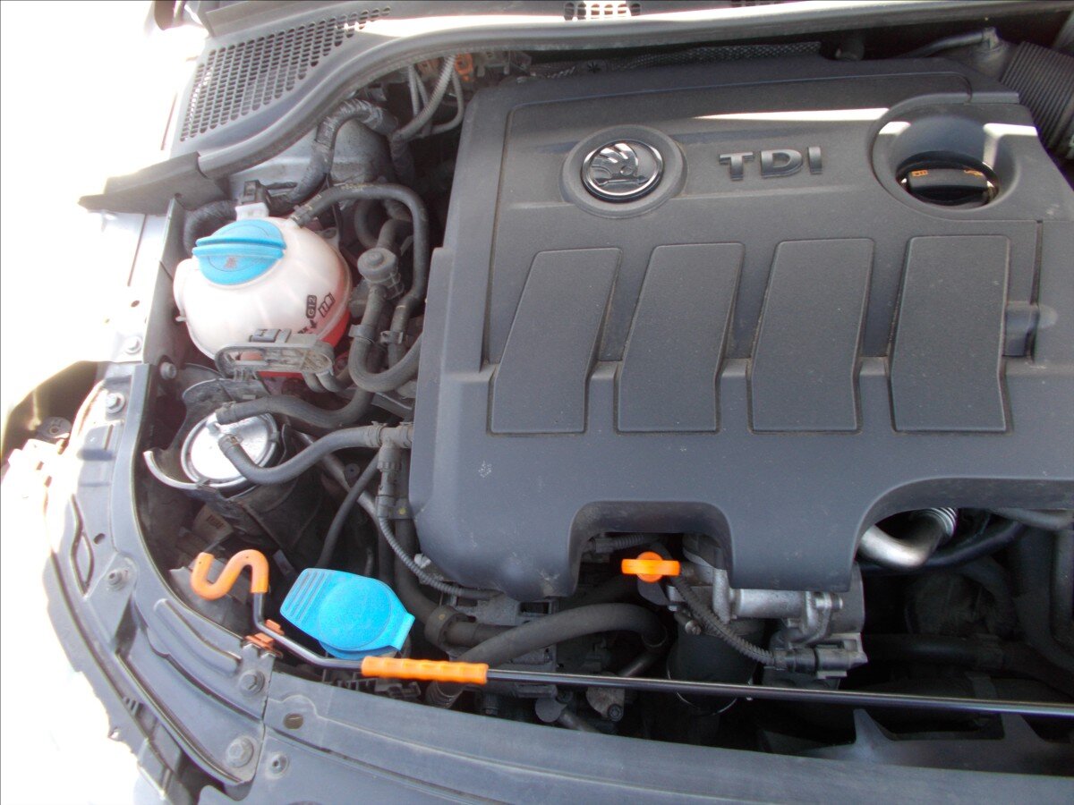 Škoda Rapid Sedan / Limuzína 1,6 l 77 kw