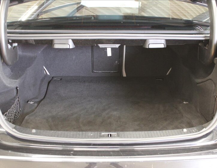 Mercedes-Benz Třídy E Sedan 3,0 l 170 kw