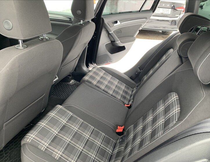 Volkswagen Golf Kombi 2,0 l 135 kw