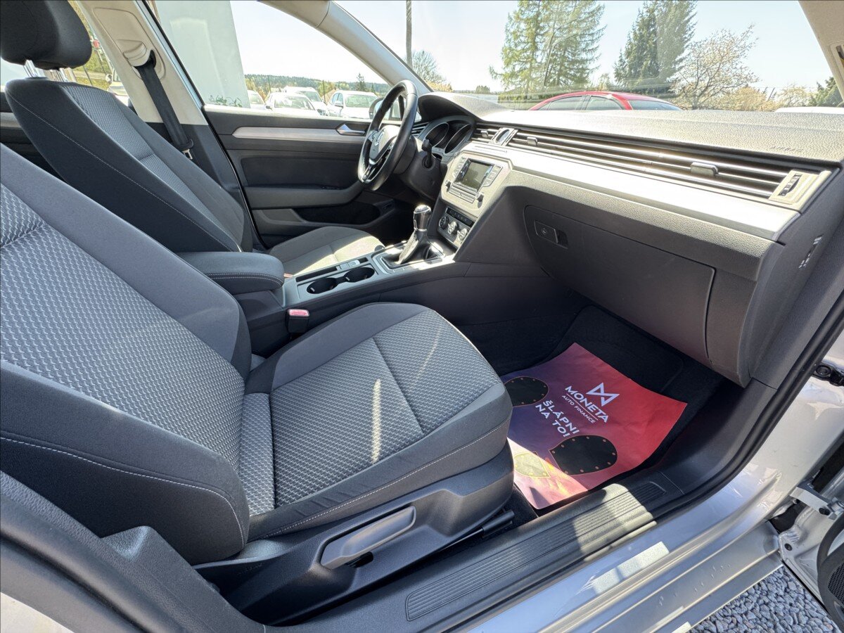Volkswagen Passat Ostatní 1,6 l 88 kw