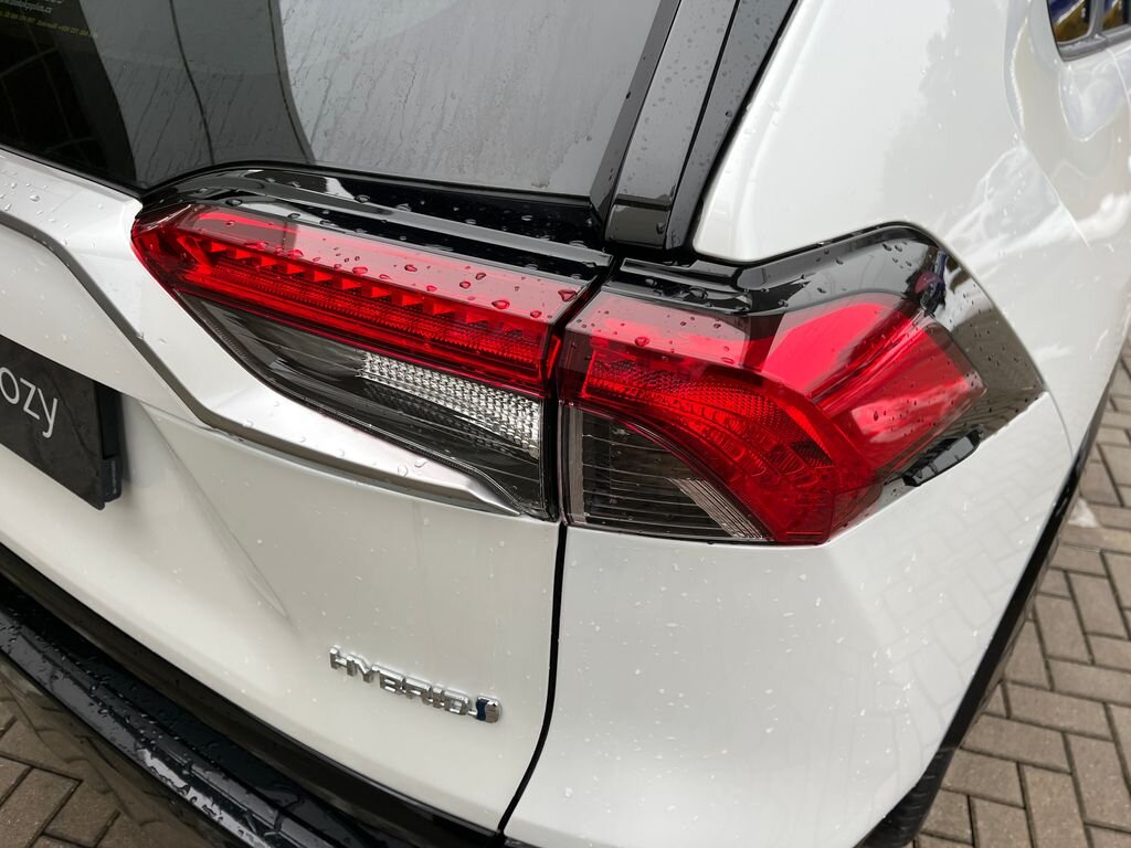 Toyota RAV4 SUV 2,5 l 131 kw