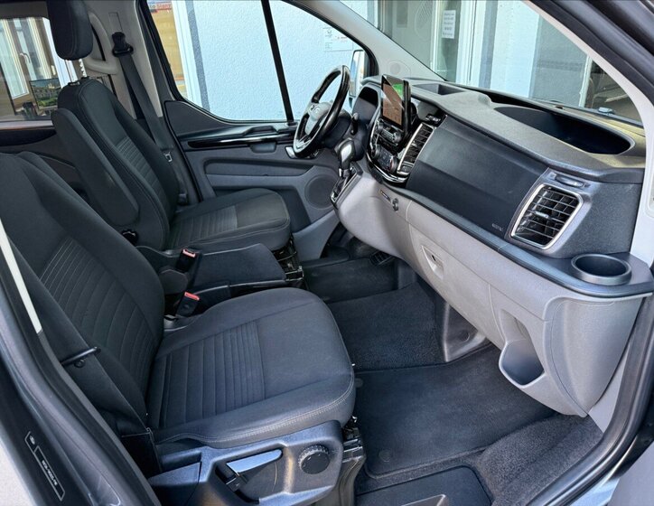 Ford Transit Custom 12