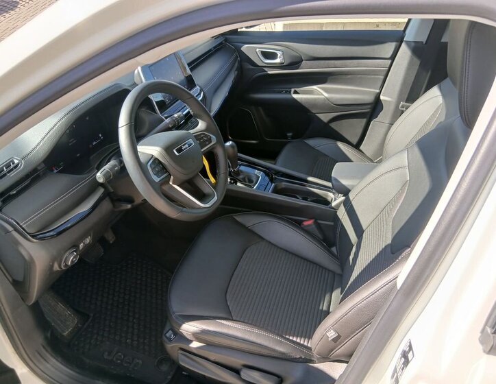 Jeep Compass SUV / Terénní 1,5 l 96 kw