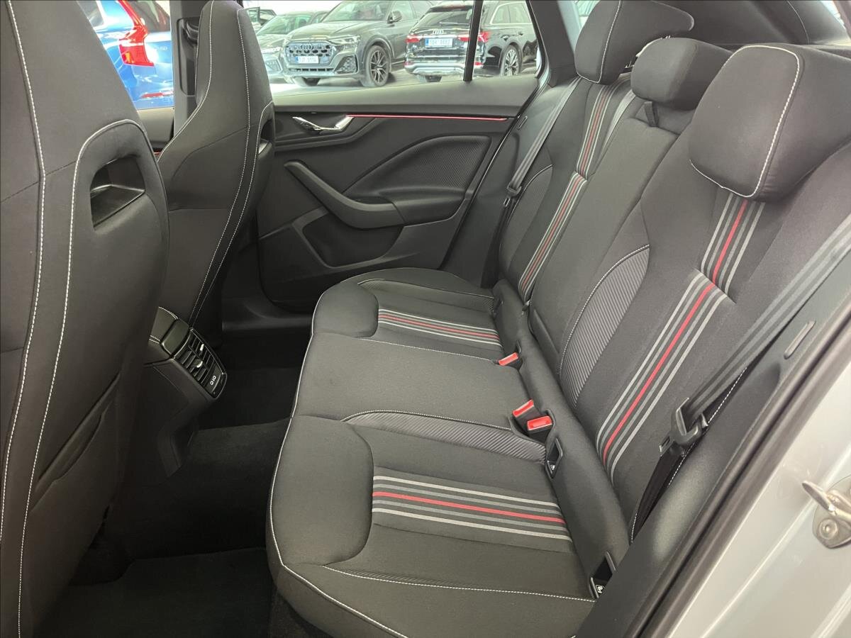 Škoda Kamiq CUV / Crossover 1,5 l 110 kw