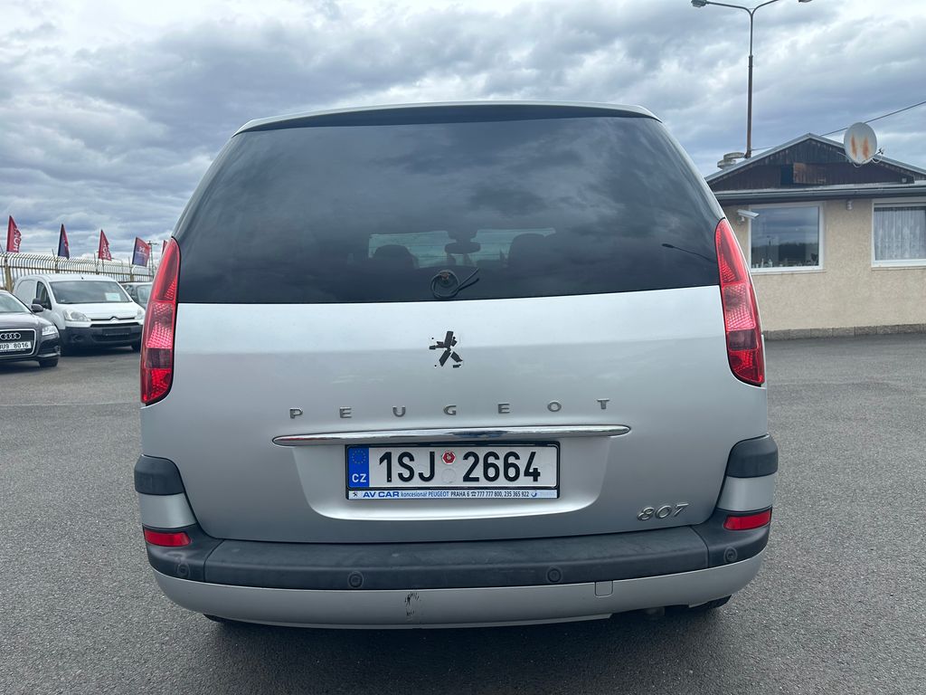 Peugeot 807